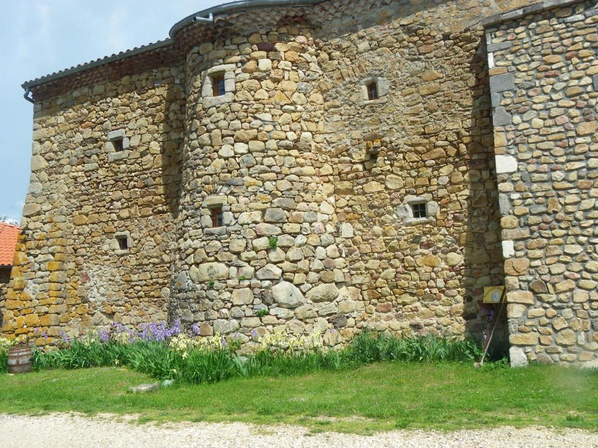 Le Donjon De La Reine Margot Bed & Breakfast Beaumont  Exterior photo